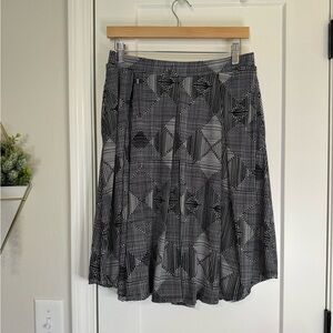 LuLaRoe Black/ White Graphic Print Madison Skirt